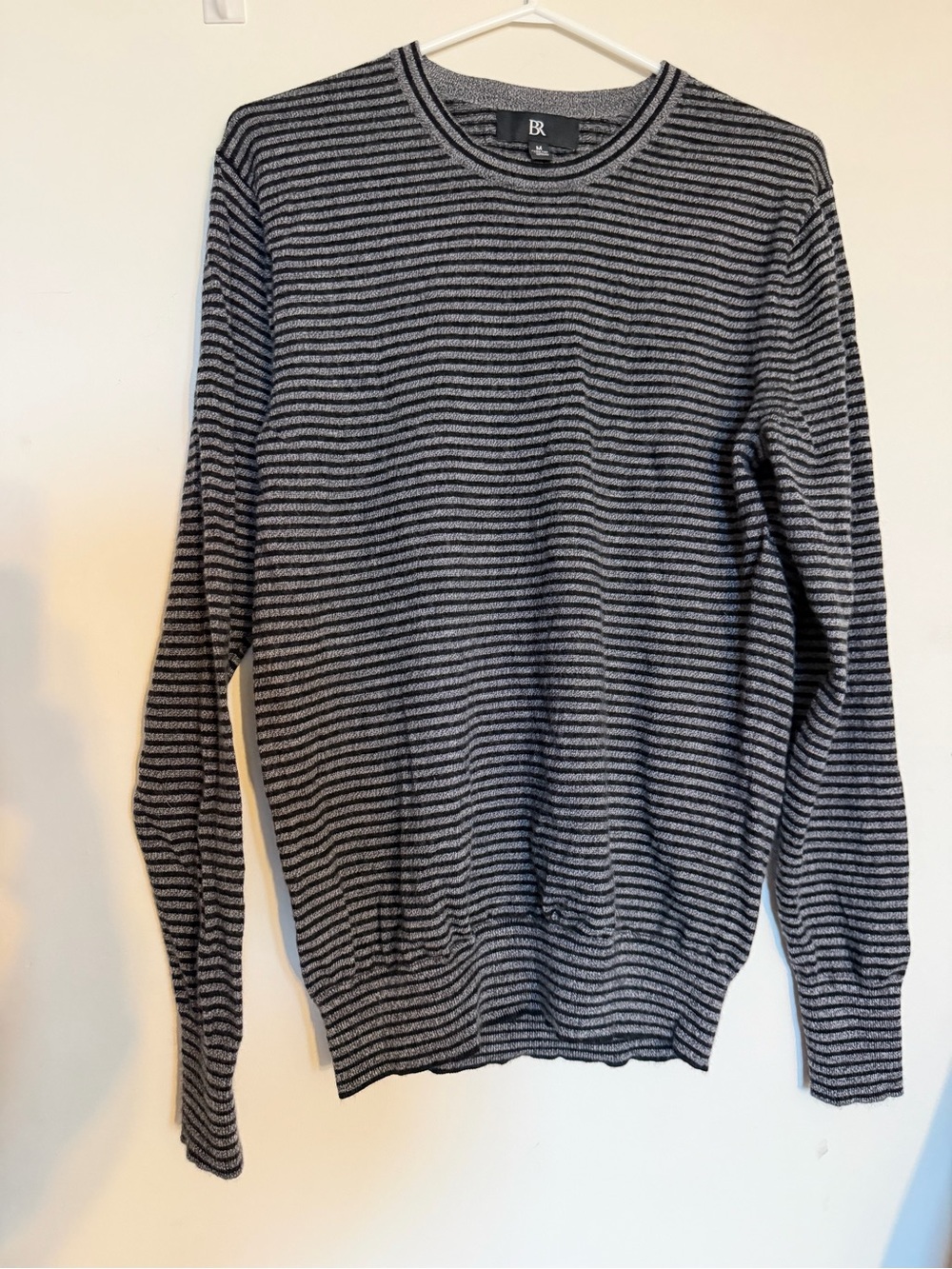 Banana Republic Men's Black & Gray Striped Crewneck Sweater